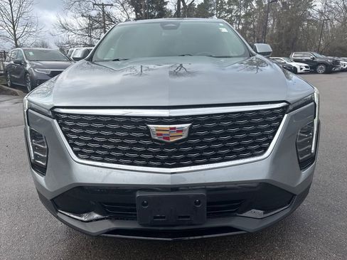 Used 2024 Cadillac XT4 Premium Luxury image 35