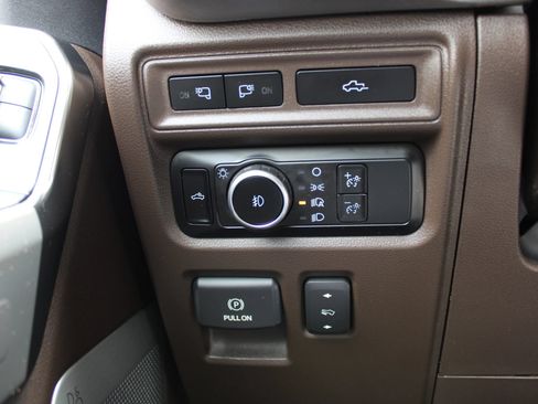 Used 2023 Ford F150 King Ranch w/ Equipment Group 601A High AWD/4WD image 28