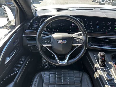 Used 2023 Cadillac Escalade Sport Platinum w/ LPO, ONYX Package AWD/4WD image 14