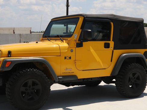 Used 2004 Jeep Wrangler X w/ Convenience Group AWD/4WD image 37