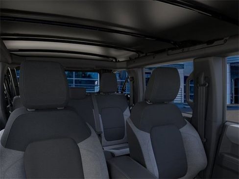 New 2025 Ford Bronco 4-Door image 12