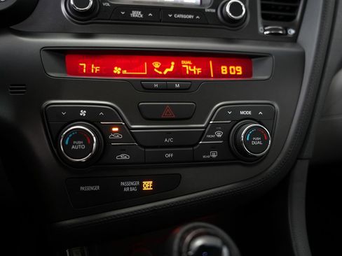 Used 2013 Kia Optima EX w/ Premium Pkg image 26