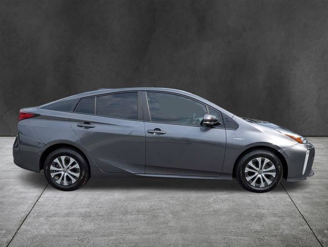 Used 2020 Toyota Prius LE AWD/4WD image 4