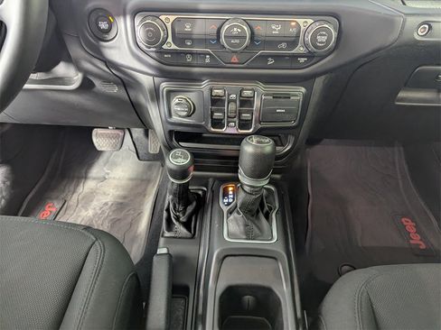 Used 2019 Jeep Wrangler Unlimited Sport S image 27