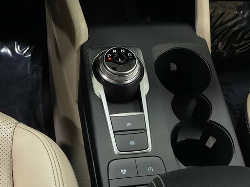 Used 2020 Ford Escape SEL image 28