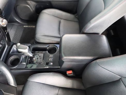 Used 2019 Toyota 4Runner TRD Off-Road Premium AWD/4WD image 42