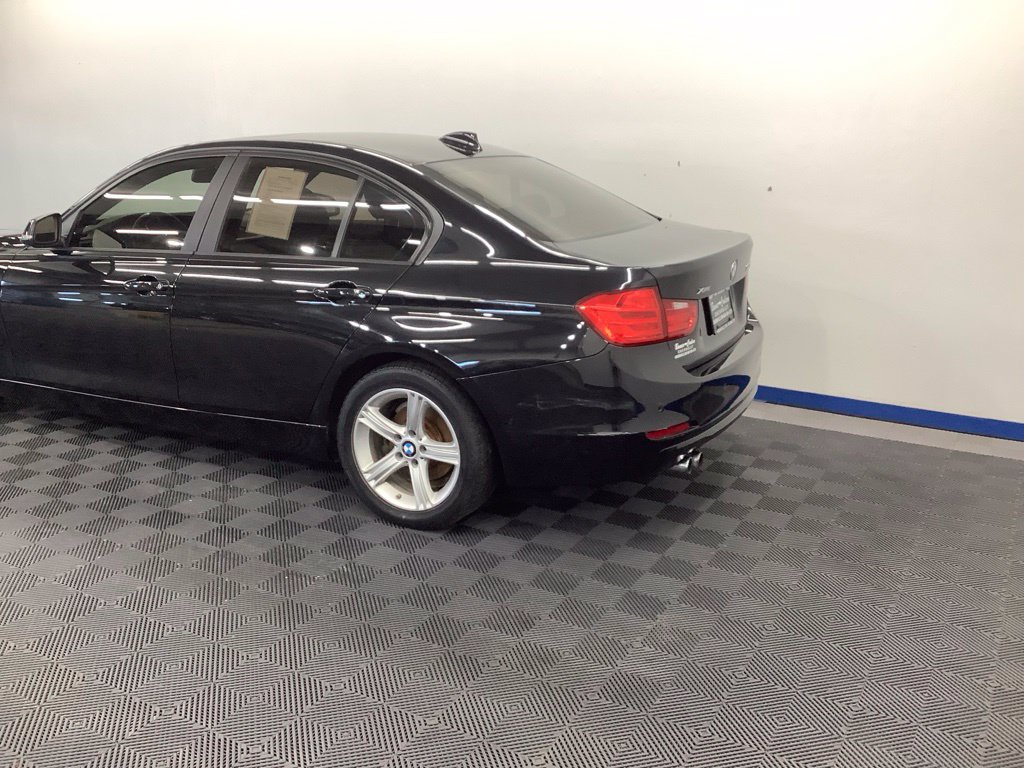 Used 2015 BMW 328i xDrive Sedan AWD/4WD image 4