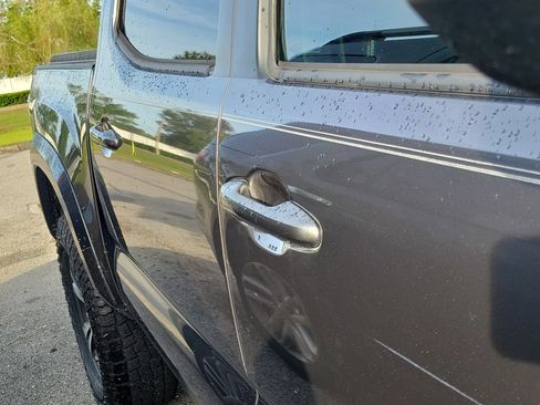 Used 2017 Toyota Tacoma TRD Sport w/ Tow Package image 12