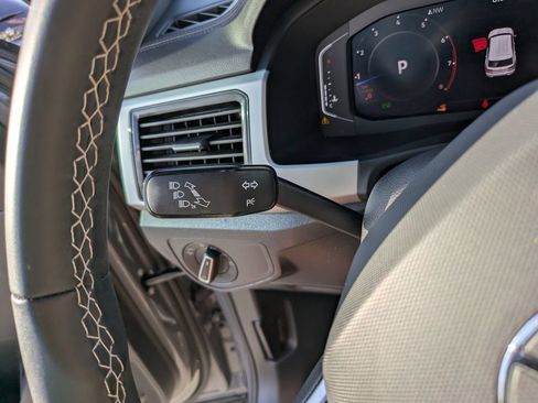 Certified 2023 Volkswagen Atlas Cross Sport SE w/ Panoramic Sunroof Package FWD image 29