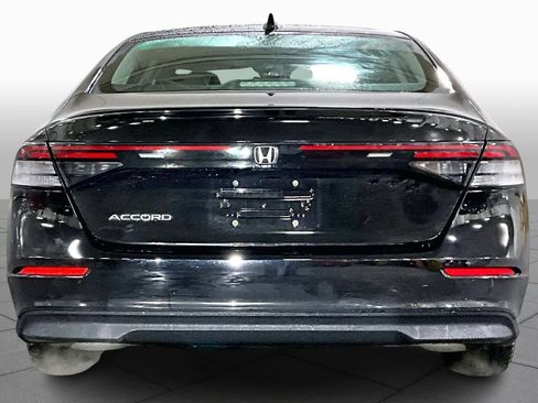 Used 2023 Honda Accord EX image 4