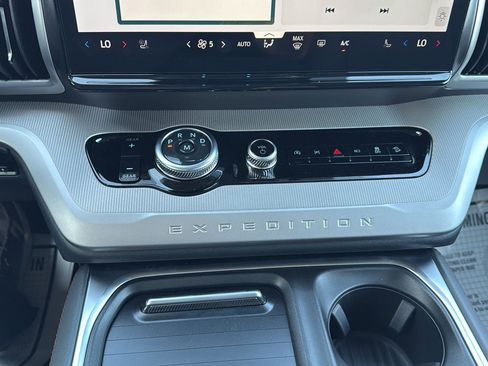 New 2025 Ford Expedition Max Active image 31