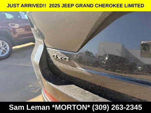 New 2025 Jeep Grand Cherokee Limited w/ Black Appearance Package image 7
