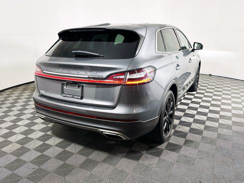 Used 2022 Lincoln Nautilus Reserve w/ Monochromatic Package FWD image 3