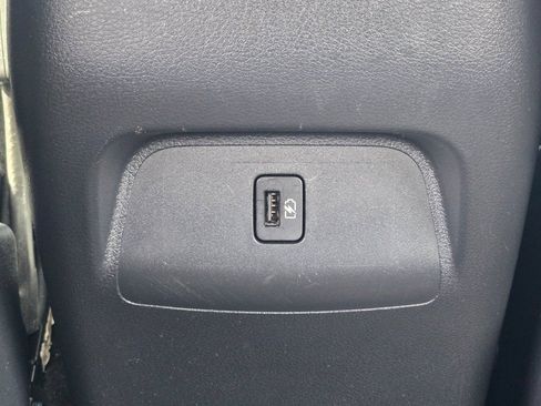 Used 2024 Nissan Sentra SV FWD image 17