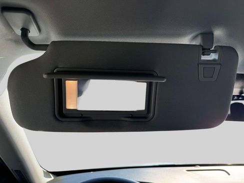 Used 2021 Ford Explorer XLT image 38