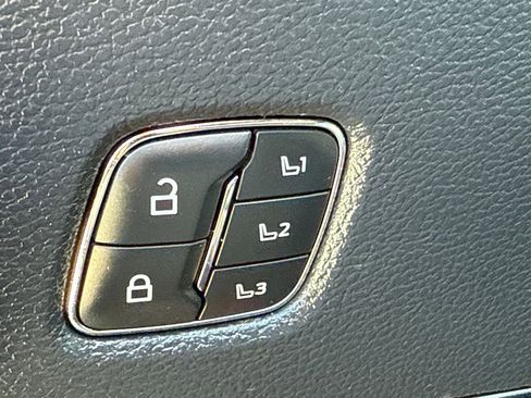 Used 2022 Ford F450 Lariat w/ Lariat Ultimate Package image 19