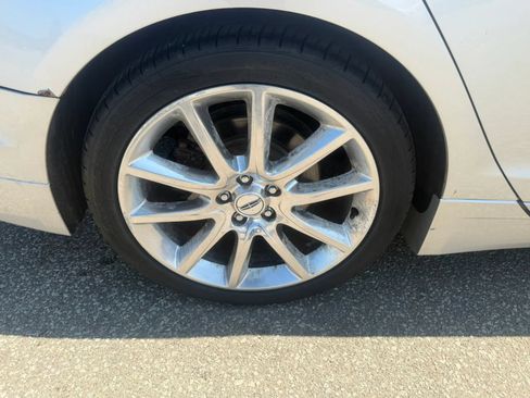 Used 2013 Lincoln MKZ AWD image 31
