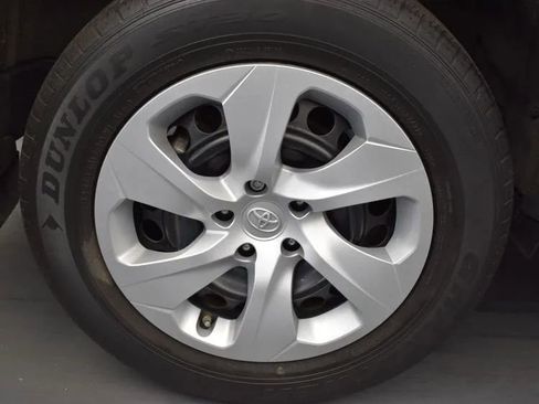 Used 2023 Toyota RAV4 LE image 40