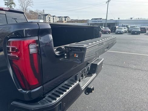 Used 2024 GMC Sierra 2500 Denali w/ Denali Reserve Package image 12