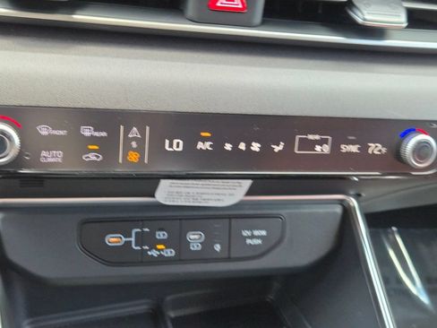 New 2026 Kia Carnival EX FWD image 27