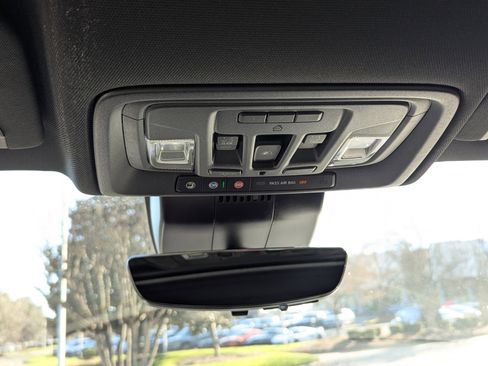 Used 2022 Chevrolet Silverado 1500 ZR2 w/ Technology Package image 26