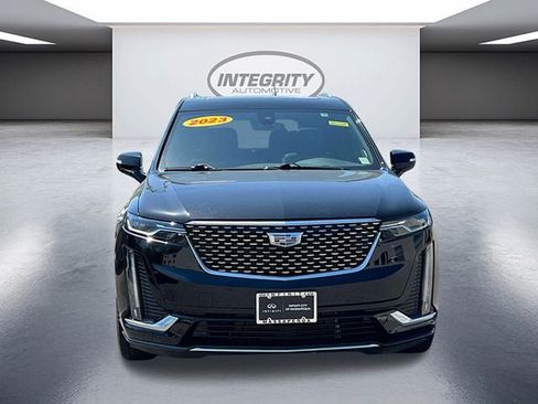 Used 2023 Cadillac XT6 Premium Luxury AWD/4WD image 2