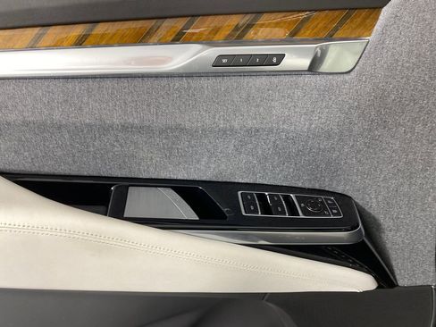 Used 2025 Cadillac Escalade ESV Sport Platinum w/ LPO, ONYX Package image 12