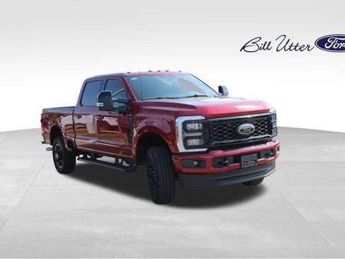 Used 2026 Ford F250 Lariat w/ Black Appearance Package image 3