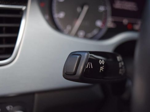 Used 2015 Audi S8 image 70