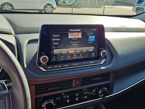 Used 2024 Nissan Rogue S image 17