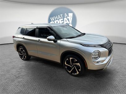 Used 2023 Mitsubishi Outlander SE