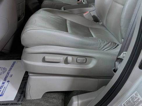 Used 2015 Honda Odyssey EX-L image 19