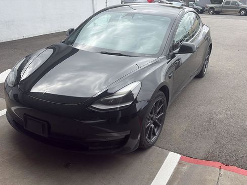 Used 2022 Tesla Model 3 RWD image 4
