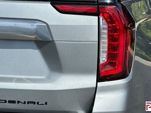 Certified 2024 GMC Yukon XL Denali AWD/4WD image 35