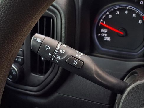 Used 2024 Chevrolet Silverado 1500 Custom image 16