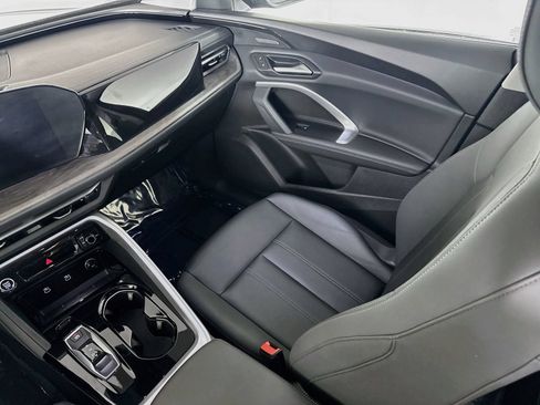 Certified 2025 Audi Q5 Premium Plus w/ Premium Plus AWD/4WD image 23