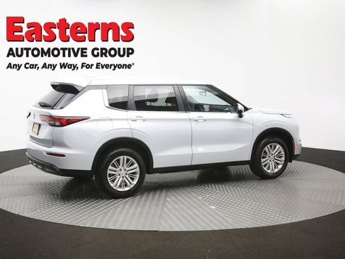 Used 2024 Mitsubishi Outlander ES AWD/4WD image 41