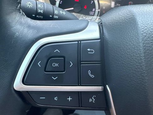 Used 2023 Toyota Highlander XSE FWD image 20
