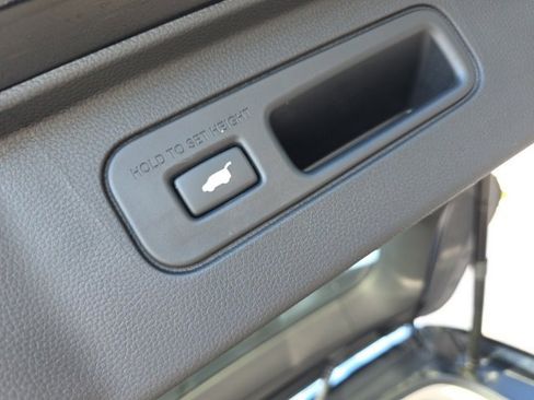 Used 2024 Honda Pilot EX-L image 56