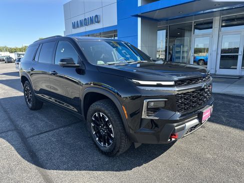 Certified 2024 Chevrolet Traverse Z71 w/ Enhanced Driving Package image 2