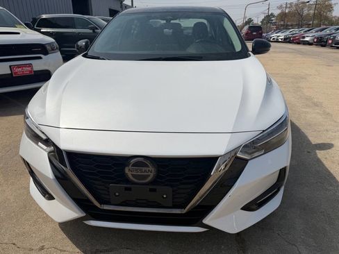 Used 2021 Nissan Sentra SR image 3