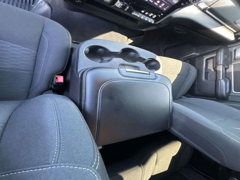 Used 2025 RAM 3500 Big Horn AWD/4WD image 24