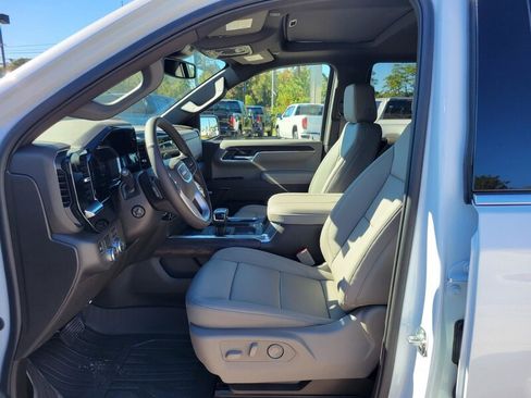 New 2026 GMC Sierra 1500 SLT image 11