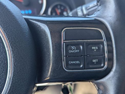 Used 2018 Jeep Wrangler Unlimited Rubicon w/ Max Tow Package AWD/4WD image 22