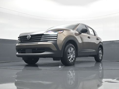 New 2026 Nissan Kicks S FWD image 19