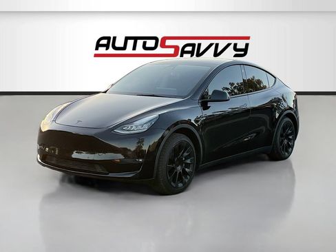 Used 2021 Tesla Model Y 2WD image 3
