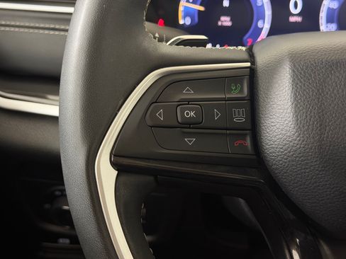 Used 2023 Jeep Grand Cherokee L Laredo w/ Luxury Tech Group I AWD/4WD image 17