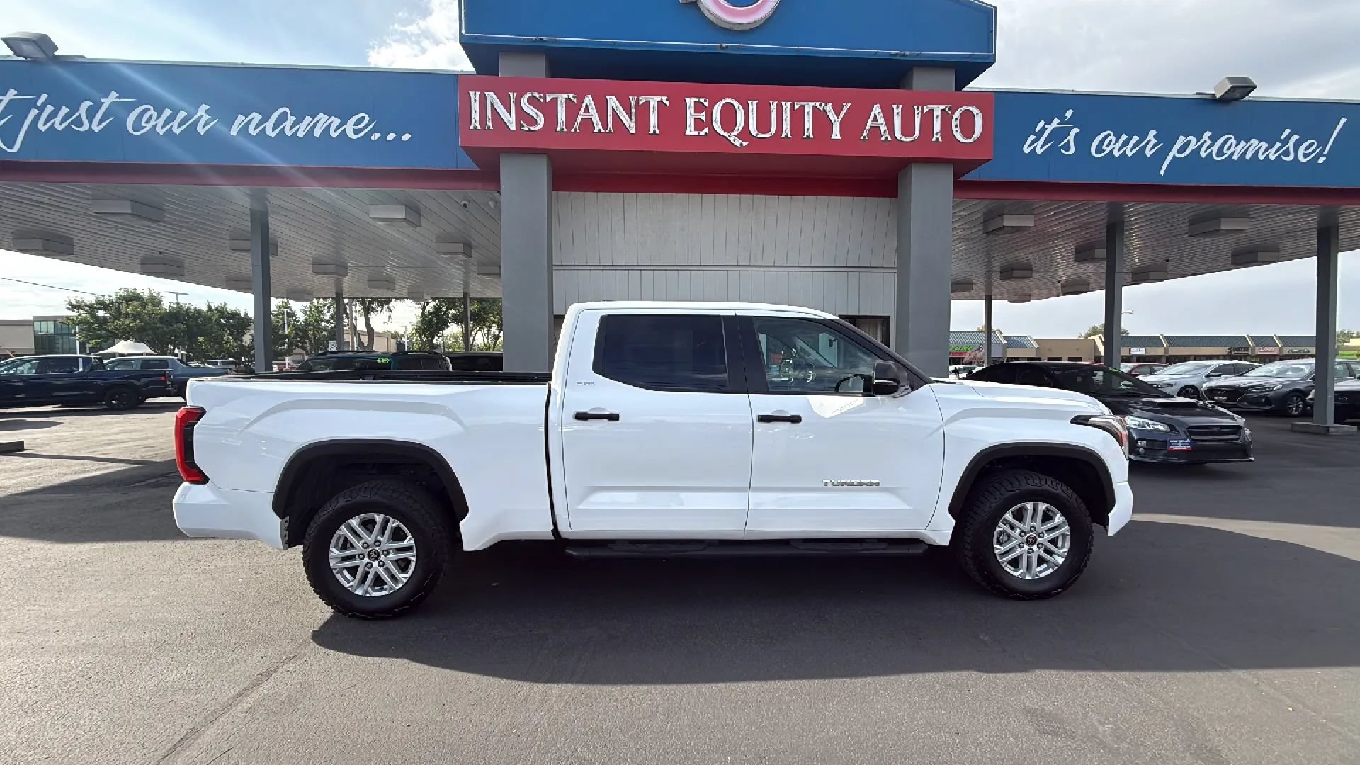 Used 2024 Toyota Tundra SR5 w/ SR5 Convenience Package AWD/4WD image 7