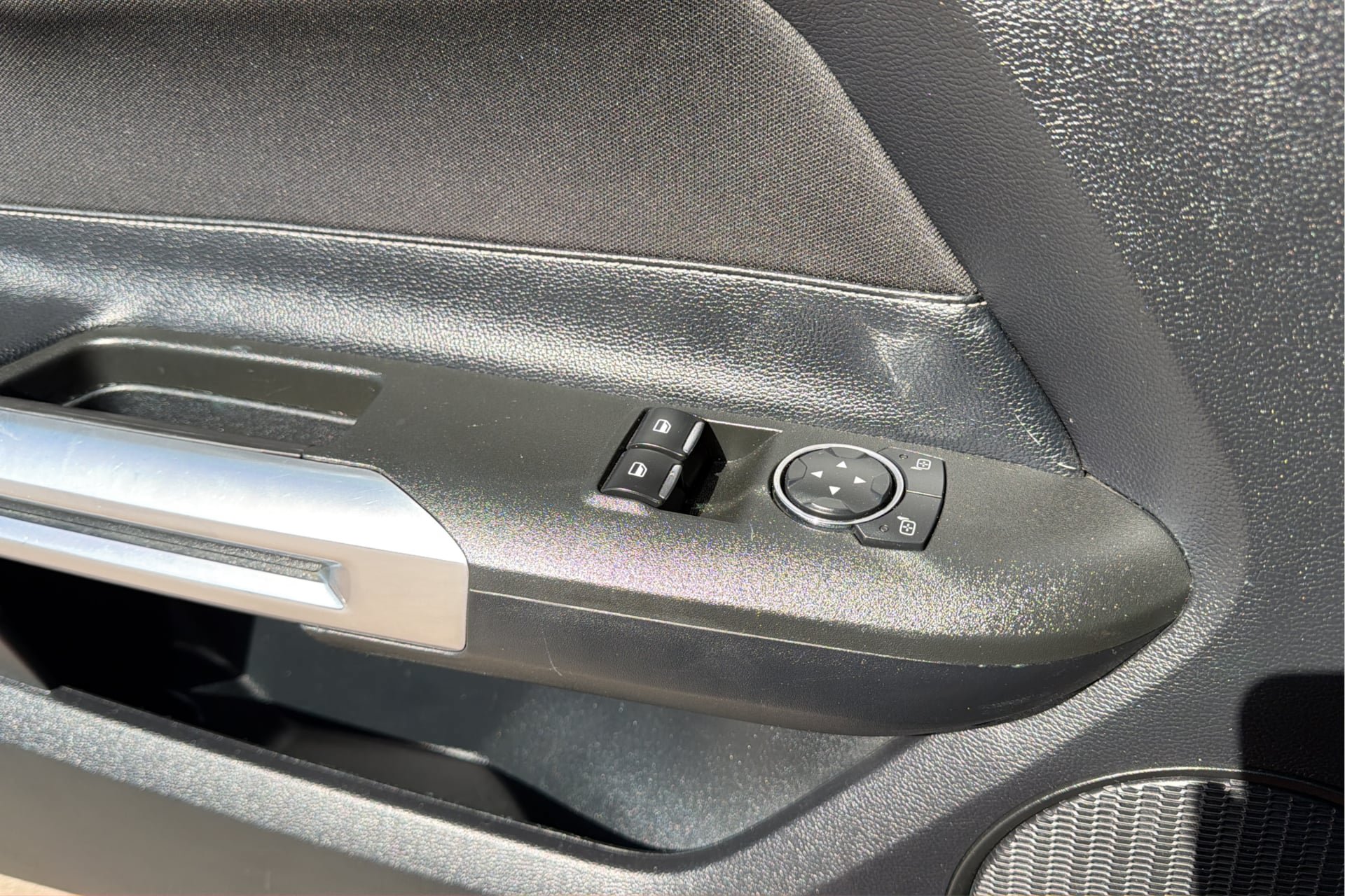 Used 2016 Ford Mustang Coupe RWD image 19