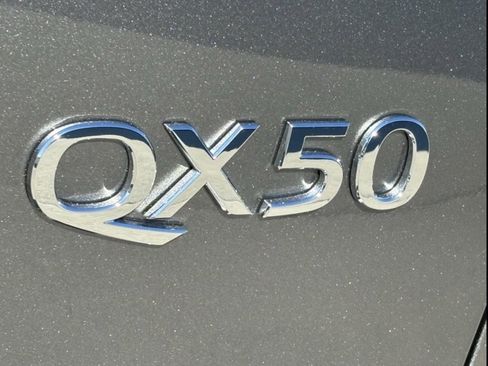 New 2025 INFINITI QX50 Pure image 5